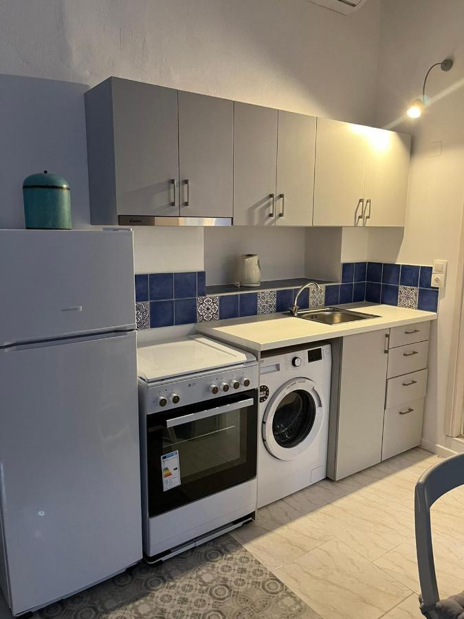 Almira Studios And Apartments Agia Marina  Bagian luar foto