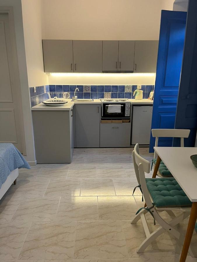 Almira Studios And Apartments Agia Marina  Bagian luar foto