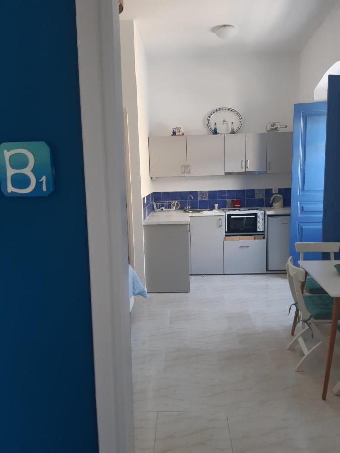 Almira Studios And Apartments Agia Marina  Bagian luar foto