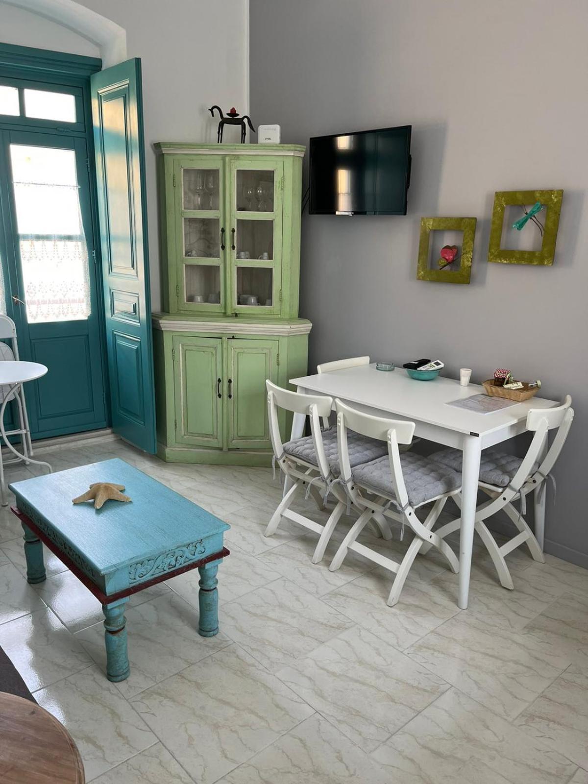 Almira Studios And Apartments Agia Marina  Bagian luar foto